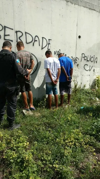 Menores tentaram fugir para condomínio, mas foram encontrados pela PM