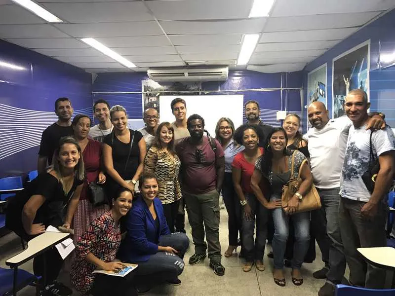 O Serviço de Convivência tem o objetivo de dar autonomia, reconhecer e resgatar a dignidade da população em situação de vulnerabilidade social atendida pelo Cras.  