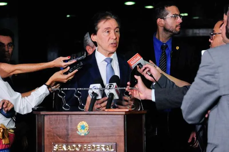  Presidente do Senado, Eunício Oliveira, se comprometeu a pautar projeto sobre terceirização