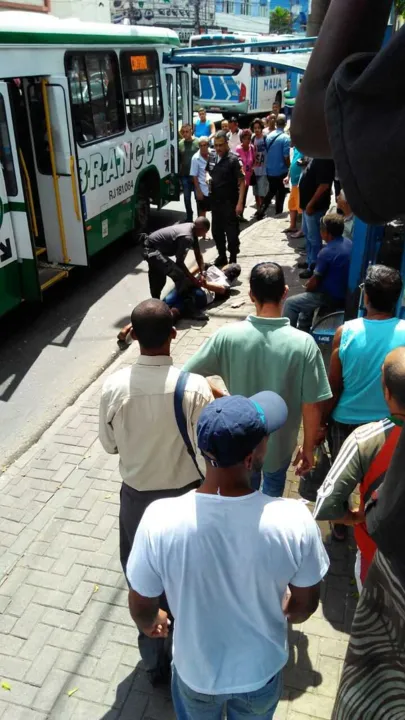 Acusado tentou fugir no mesmo ônibus em que praticou o crime