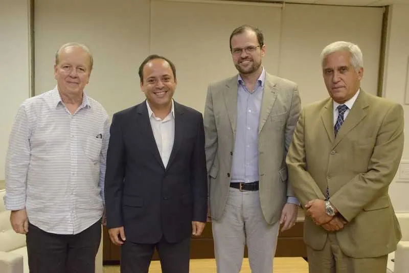 Encontro do prefeito, seu vice e os secretários municipal e de Estado de Cultura aconteceu na quinta