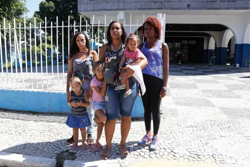 Temerosas em perder o serviço, mães querem respostas para situação de creches no município