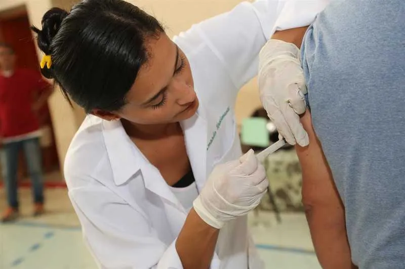 Postos de vacinação estão espalhados pelo município para atender todo o público-alvo