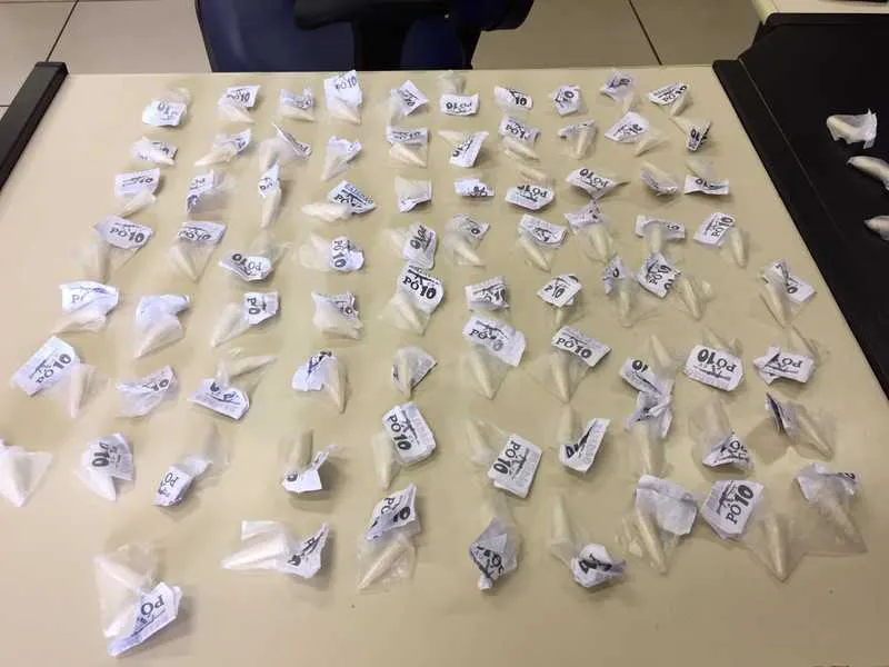 Preso e todo o material apreendido foram levados para a 118ªDP