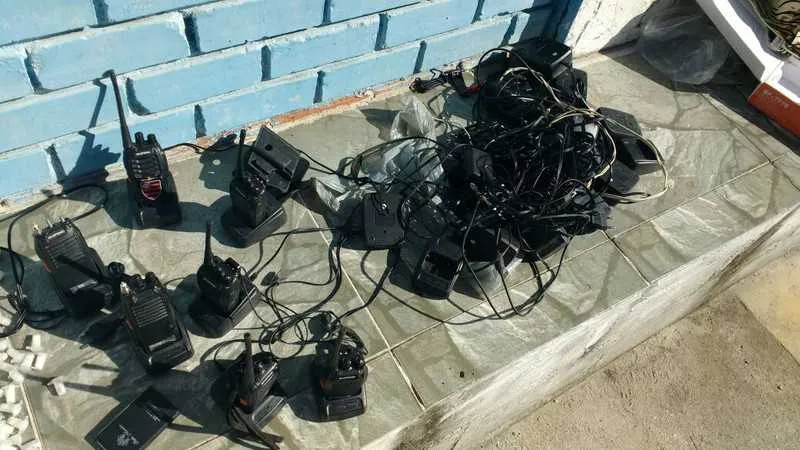Com os presos foram apreendidos também rádios comunicadores