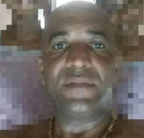 Paulo foi abordado pelos criminosos ao atender uma corrida no bairro São Miguel, em São Gonçalo. Corpo do taxista foi sepultado ontem no Cemitério Parque da Paz, no Pacheco
