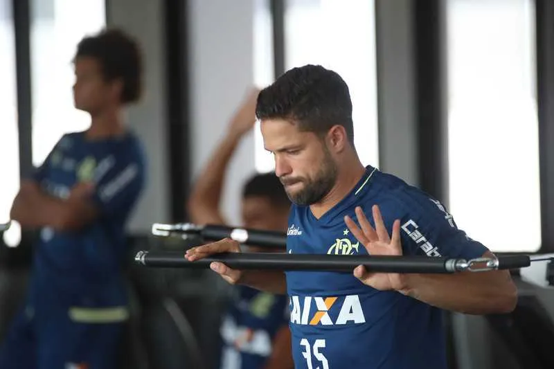 O meia Diego está confirmado no time titular do Rubro-Negro, amanhã, no Kleber Andrade (ES)