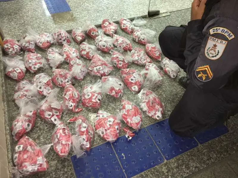  As drogas apreendidas pela PM foram avaliadas em R$ 34 mil