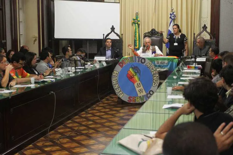 Presidente da Comissão de Combate às Discriminações da Alerj, deputado Carlos Minc disse que vai recorrer ao Ministério Público