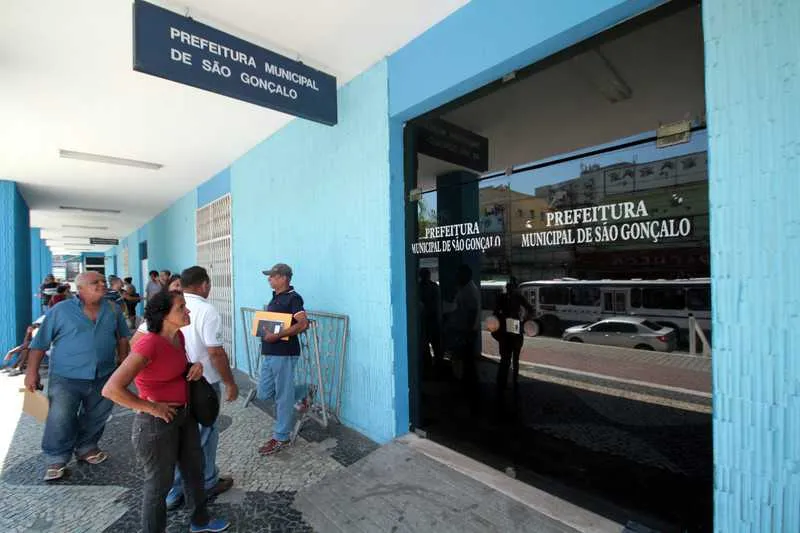 A prefeitura de São Gonçalo foi obrigada a suspender as atividades por causa da falta de energia