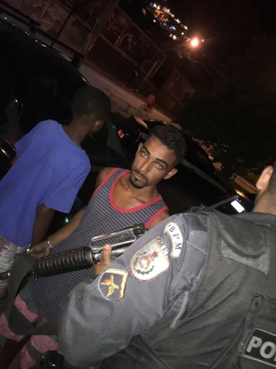 Jovens foram presos no Boavista após roubarem carro na cidade
