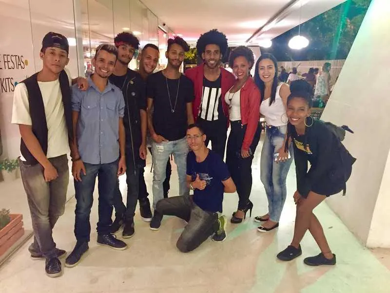 Banda Fase 4 e outros músicos