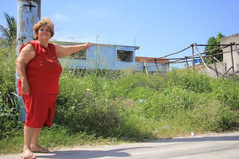 Os moradores pedem que o local seja limpo com frequência