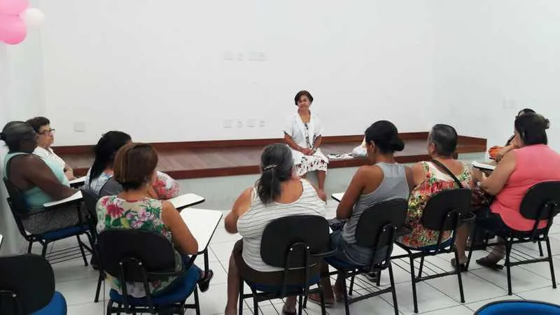 Terapia em grupo é realizada às quintas na Clínica do Mutondo