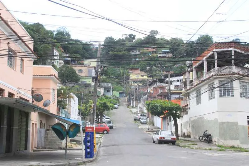 Desde a morte do menor no Morro do Pimba, moradores estão proibidos de circular entre as comunidades