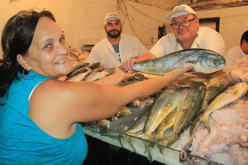 Expectativa é a de que até domingo sejam vendidas 120 toneladas de pescado no mercado