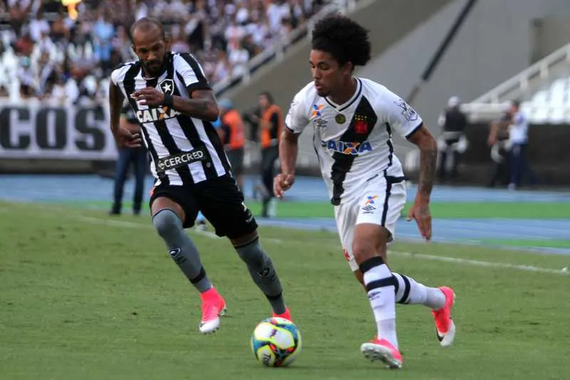 Douglas marcou o primeiro gol do Vasco na final da Taça Rio, ontem, no clássico contra o Botafogo