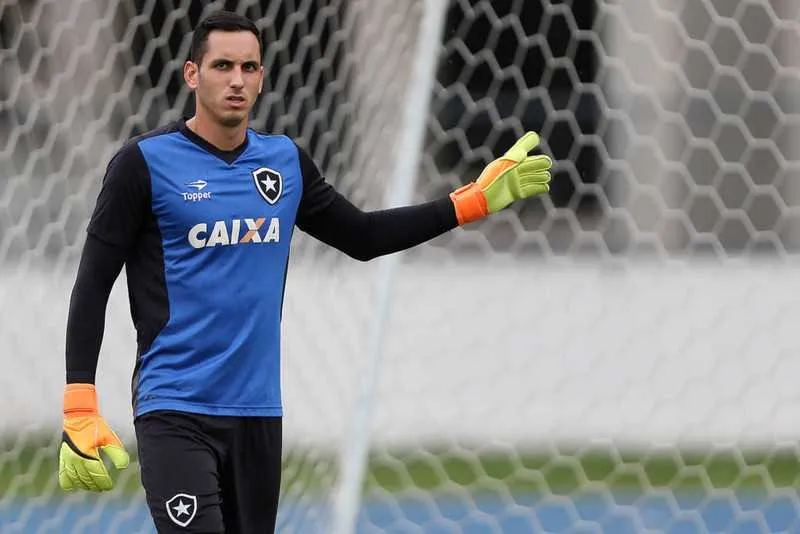 Gatito Fernandez vê o alvinegro carioca forte na Copa Libertadores e mira liderança do Grupo 1