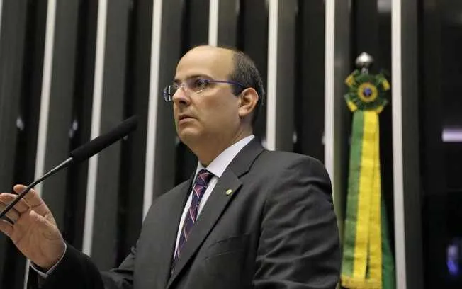 O deputado Alexandre Valle (PR) acredita numa maior segurança