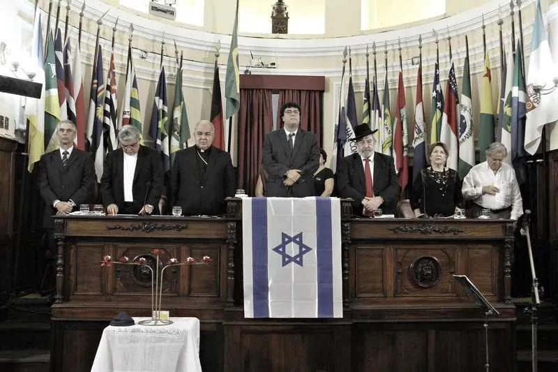 Sessão acontece anualmente no plenário da Câmara de Niterói