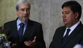Os ministros da Secretaria de Governo, Antonio Imbassahy, e da Educação, Mendonça Filho, falam à imprensa após reunião no Planalto V