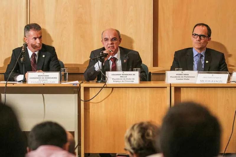 Os participantes do encontro defenderam igualdade aos clubes