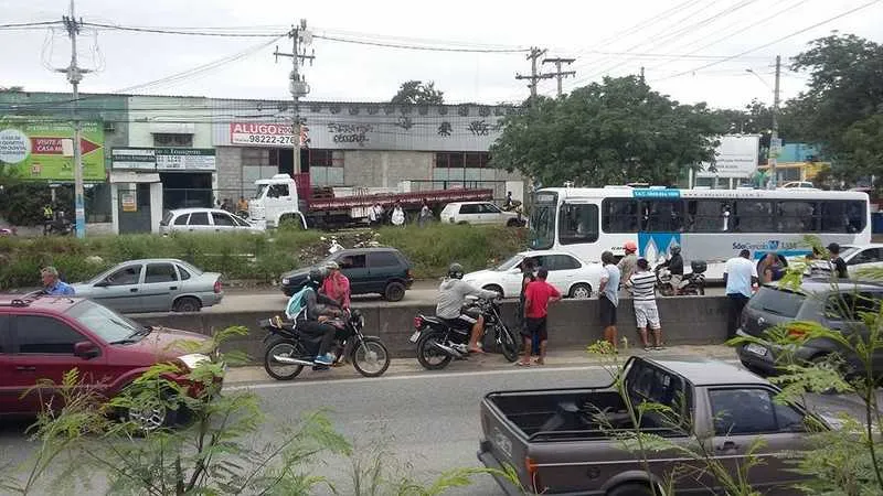 Imagem ilustrativa da imagem Idoso morre e motociclista fica ferido em acidente na RJ-104