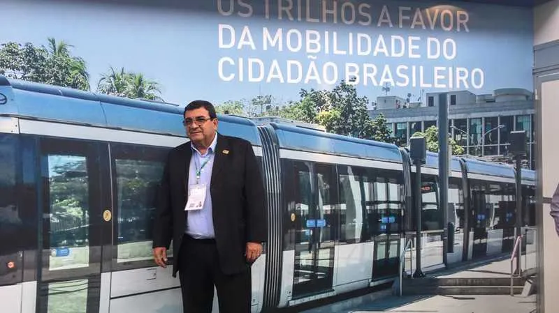 O prefeito José Luiz Nanci mantém entendimentos com representantes de diferentes ministérios
