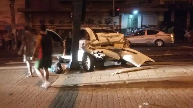 As causas do acidente ainda estão sendo apuradas e até agora não há informações sobre vítimas