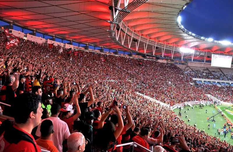 A torcida do Flamengo esgotou os 52 mil ingressos para o confronto de hoje à noite, no Maracanã