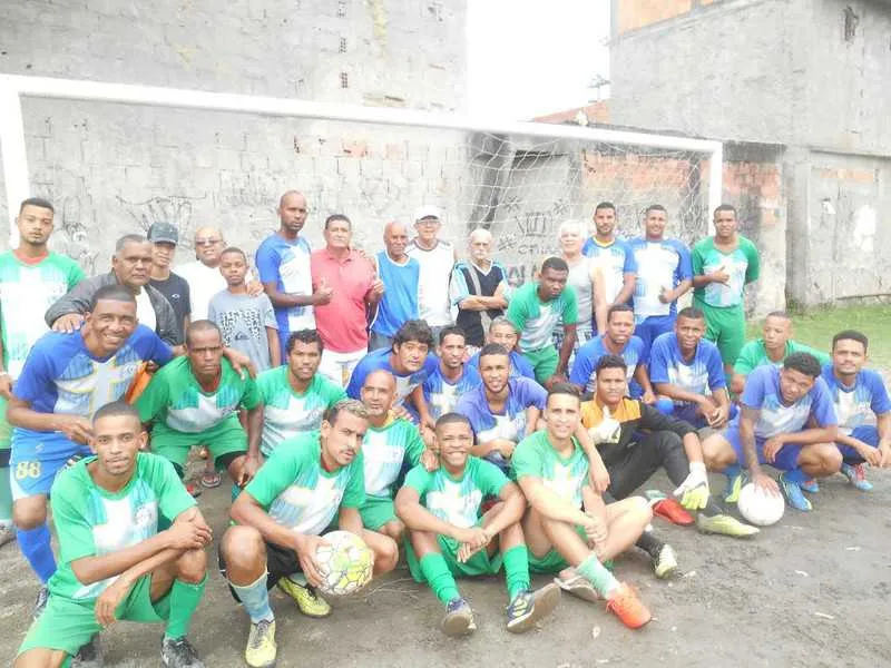 Os jogadores do Estrela vão celebrar o aniversário no dia 21