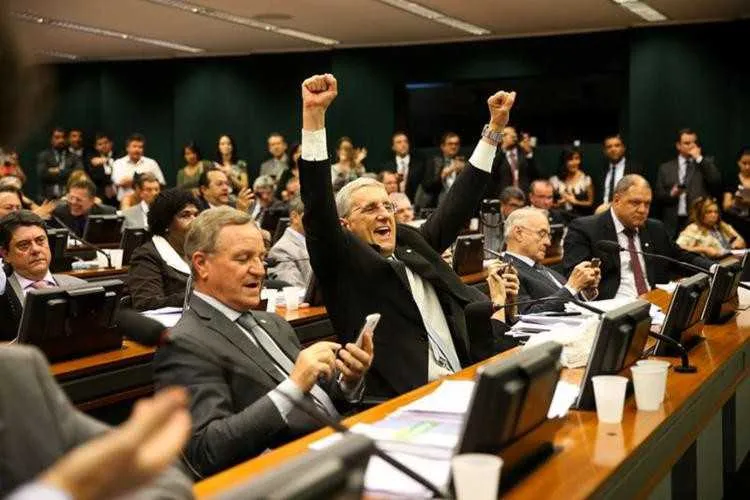 Imagem ilustrativa da imagem Comissão especial aprova relatório da reforma da Previdência