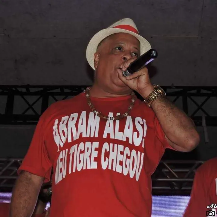 O cantor Luizinho Andanças esteve na Porto da Pedra até 2011