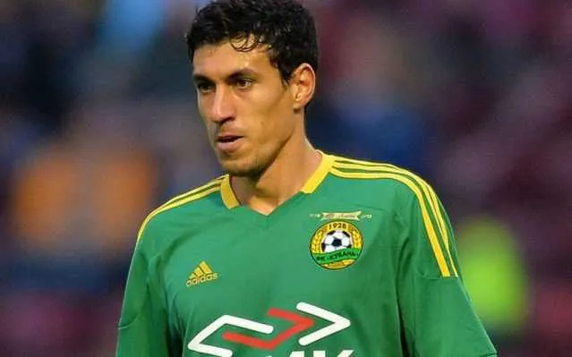  Xandão pode chegar ao clube depois de rescindir com o Anzhi