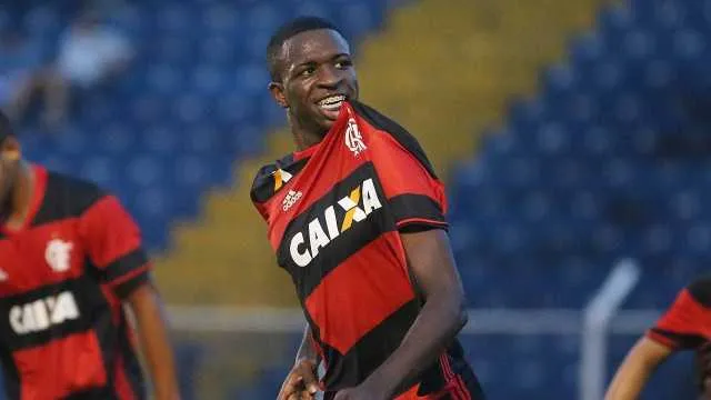 O gonçalense Vinícius Jr. antes de chegar ao Flamengo, foi revelado pelo núcleo do Fla, no Mutuá