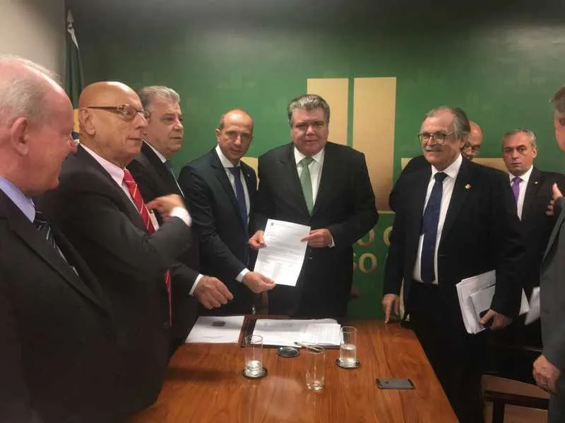 Marcelo Delaroli (PR-RJ) e parlamentares de Santa Catarina estiveram com o ministro Sarney Filho