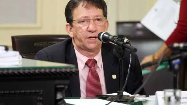 Nivaldo Mulim defendeu no projeto os deficientes visuais