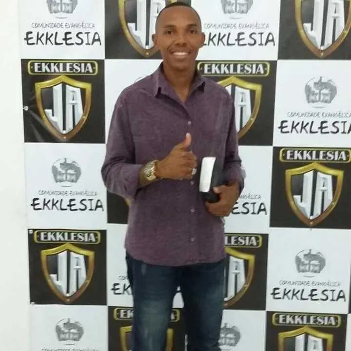 Confundido como informante da polícia, Paulo (à esquerda) teria sido morto por Tio Revólver (acima) e teve corpo jogado em lixão
