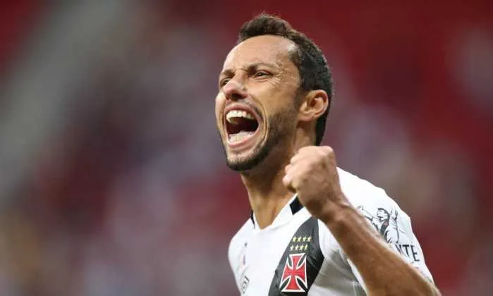 O meia Nenê garantiu que o time brigará muito para estar entre as primeiras posições no Brasileirão
