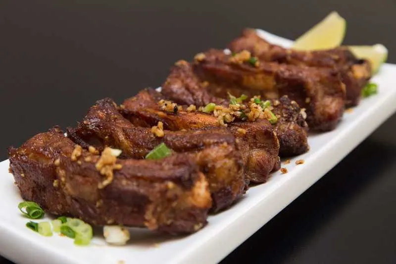Uma das deliciosas sugestões de dar água na boca na China in Box é a ‘costelinha’