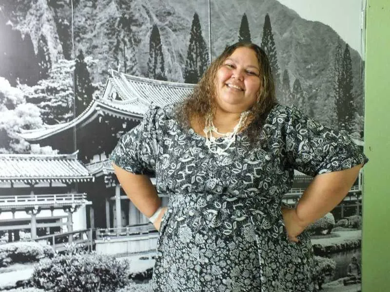 A cantora gonçalense cantará nesta sexta-feira, no Docas Cantareira, a partir das 18h