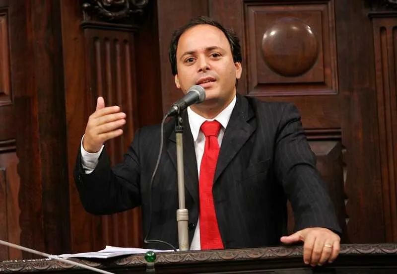 Rodrigo Neves entrega, no próximo dia 25 de maio, apartamentos no Parque Abaré, no Caramujo