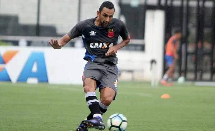 O zagueiro Rafael Marques estreia no Brasileirão pelo cruzmaltino com pensamento positivo