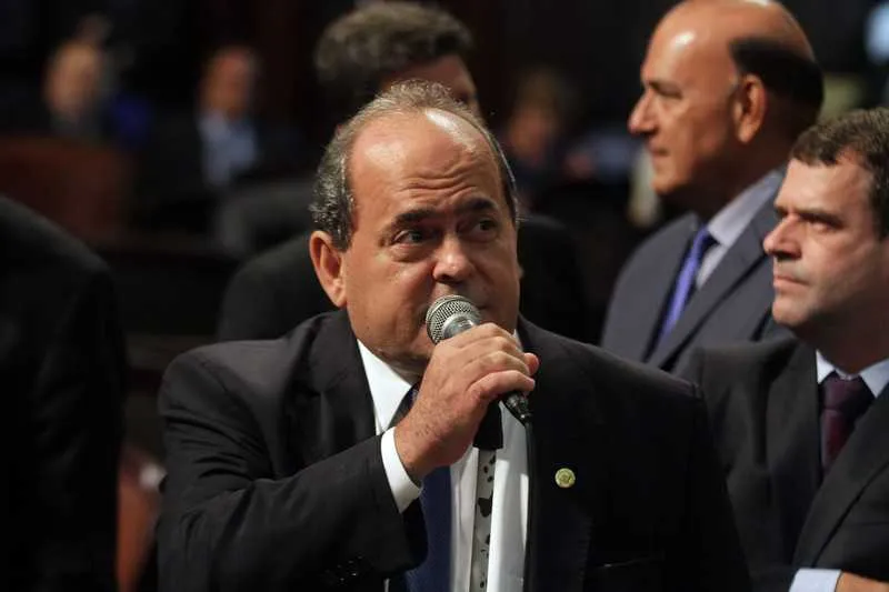 A determinação é do projeto de lei do deputado Pedro Augusto (PMDB)