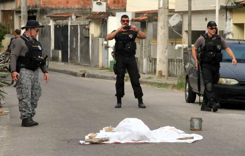Segundo peritos da Divisão de Homicídios (DH), Diego foi atingido por cinco disparos, todos de pistola calibre nove milímetros