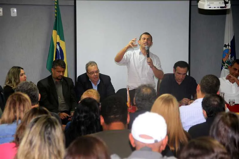 Segundo o vice-presidente do PSB-RJ, Felipe Peixoto, é necessária uma reforma política no país