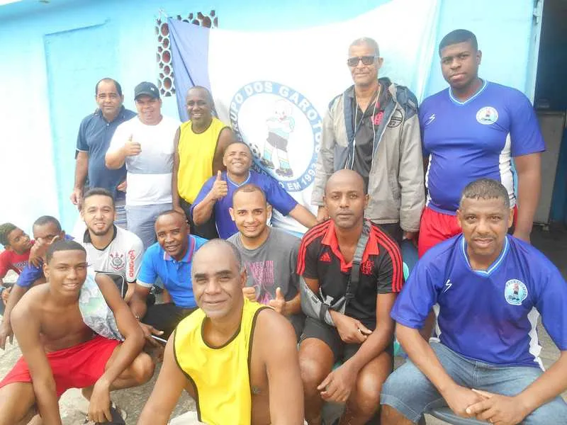 O grupo de ‘boleiros’ de Neves se reúne todos os domingos