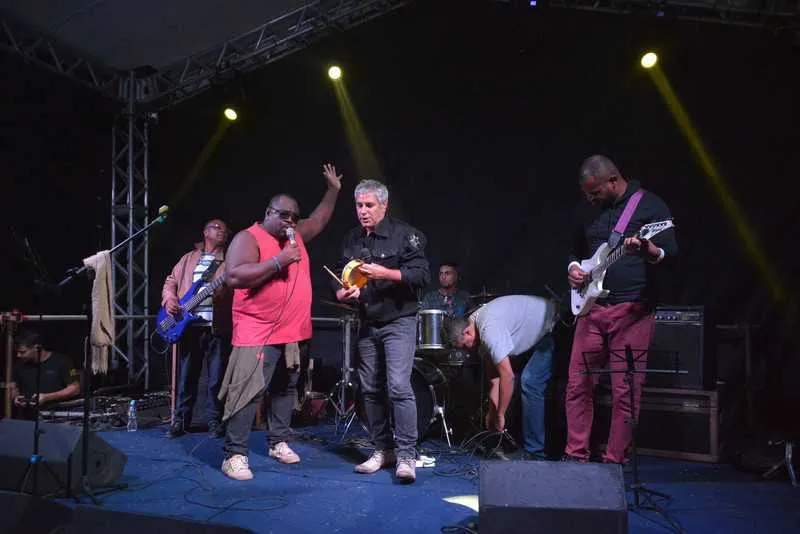 No último sábado, o som foi de muito blues, rock e MPB com o Blues Trio e ‘canjas especiais’