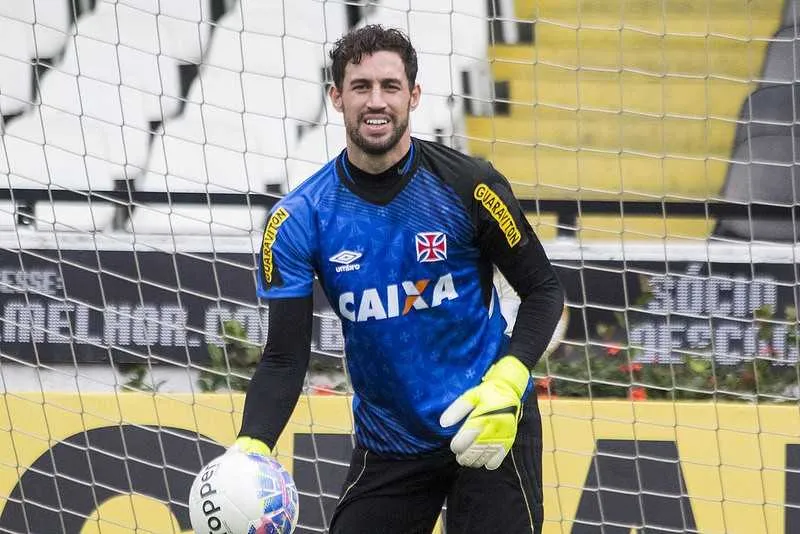 Martín Silva destacou a qualidade dos zagueiros cruzmaltinos