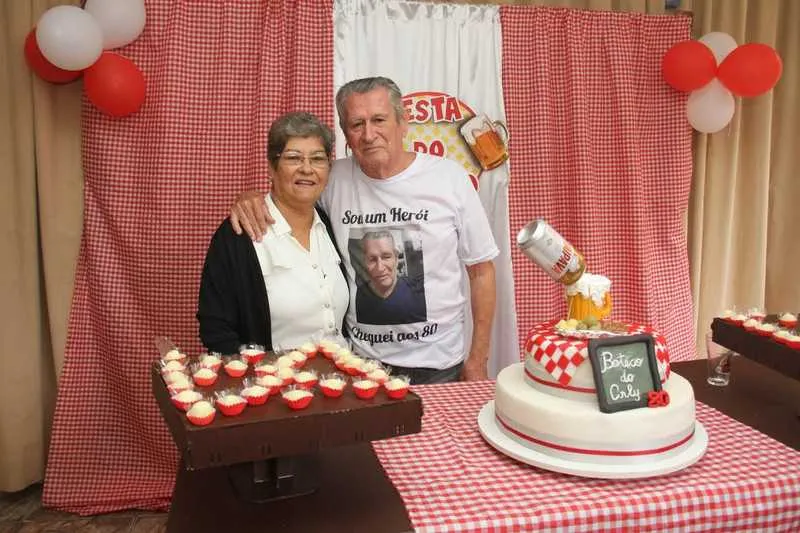 Luzia e Arly Marchon